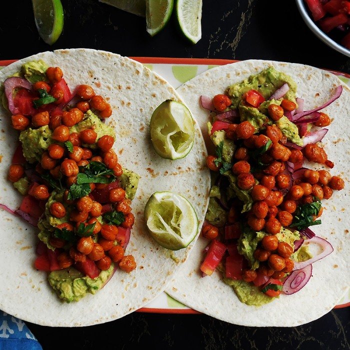 Sizzling fajitas platter with peppers and onions